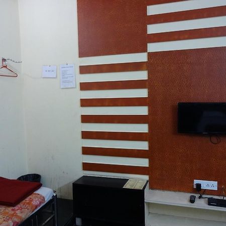 Central Guest House โกลกาตา ภายนอก รูปภาพ
