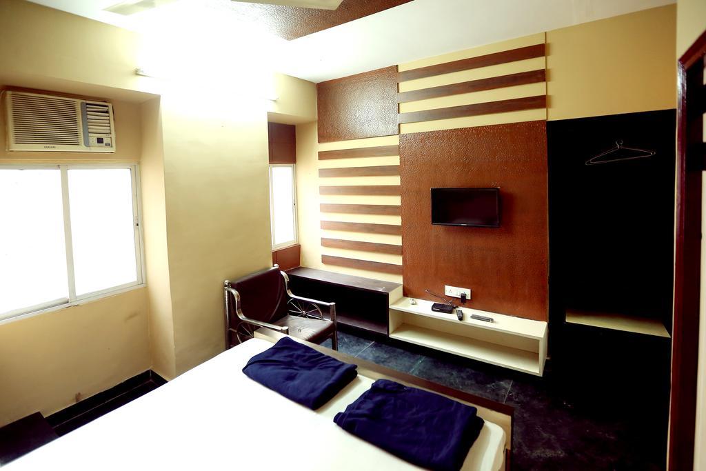 Central Guest House โกลกาตา ภายนอก รูปภาพ