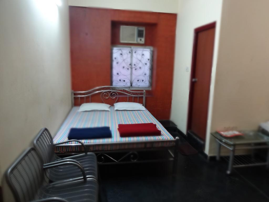 Central Guest House โกลกาตา ภายนอก รูปภาพ