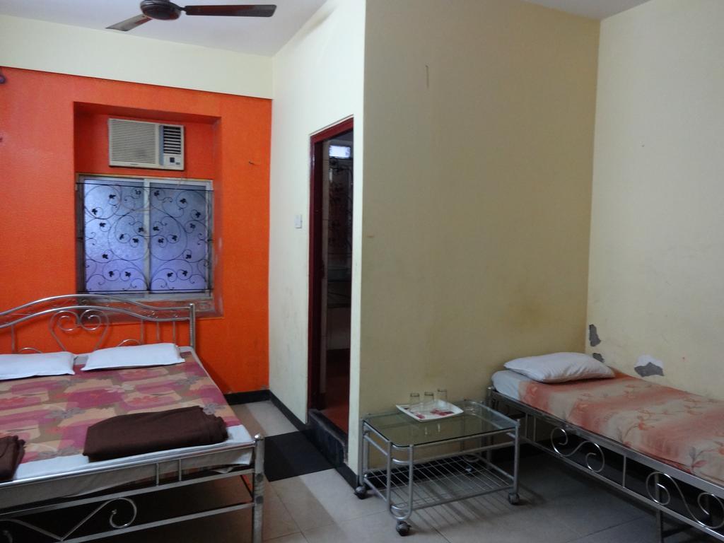 Central Guest House โกลกาตา ภายนอก รูปภาพ